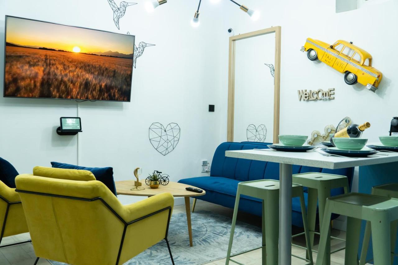 Cozy Apartment Puerta Del Sol & Private Patio Madri Exterior foto